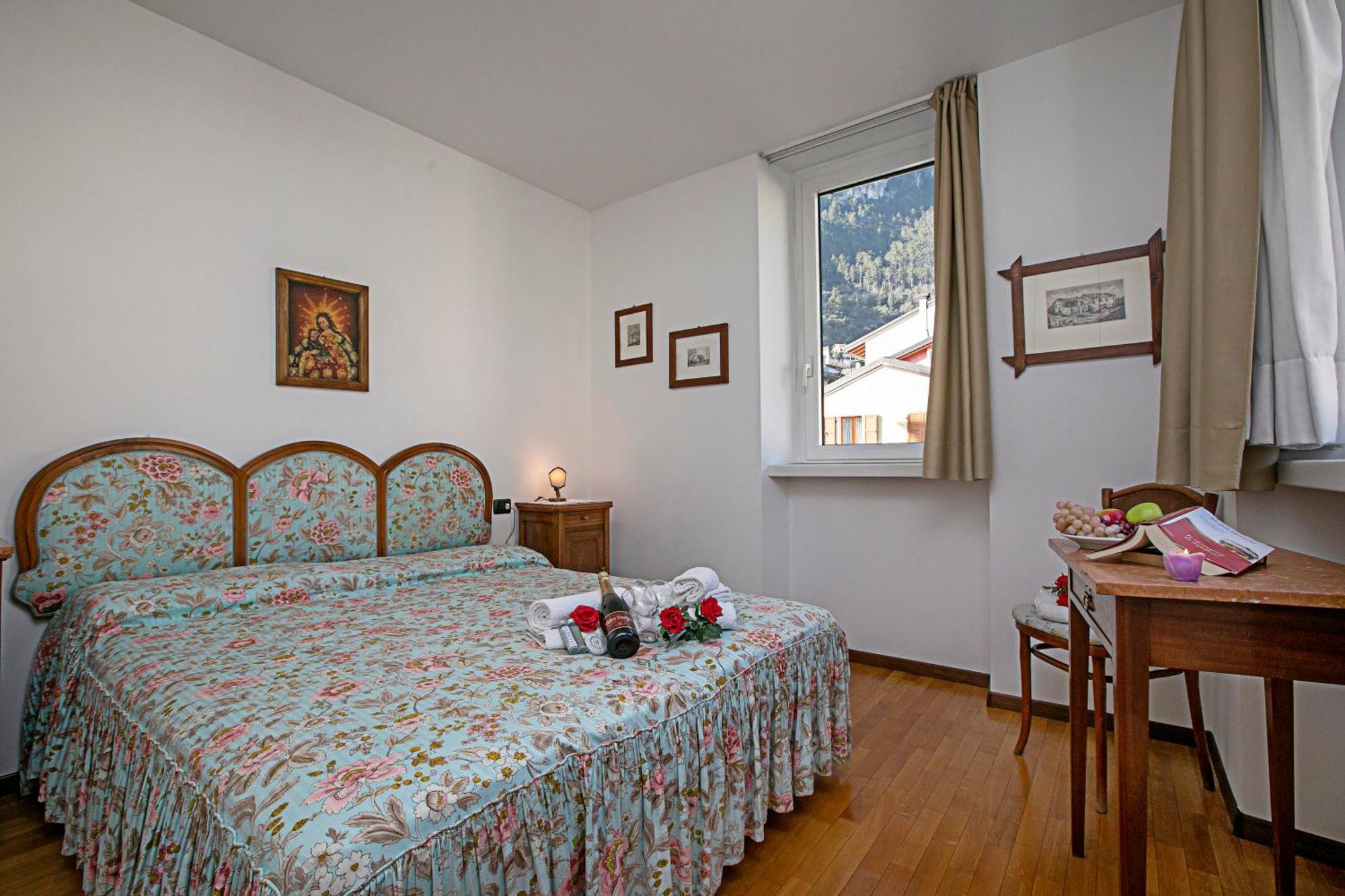 Riva Centro Apartment - Happy Rentals Luaran gambar